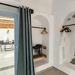Yria Traditional House Holiday home *