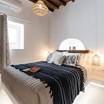 Yria Traditional House * Vivlos