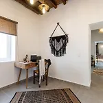 Yria Traditional House Vivlos