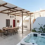 Yria Traditional House Holiday home