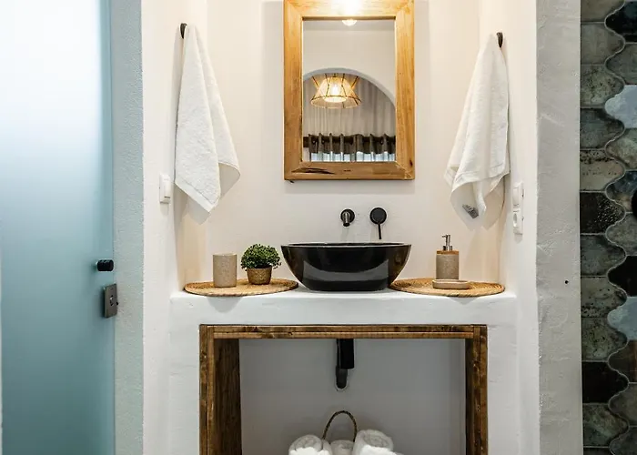 Yria Traditional House * Vivlos