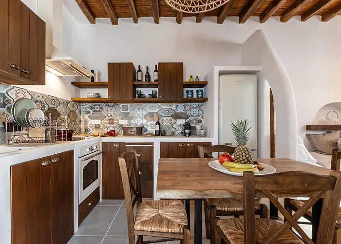 Yria Traditional House * Vivlos