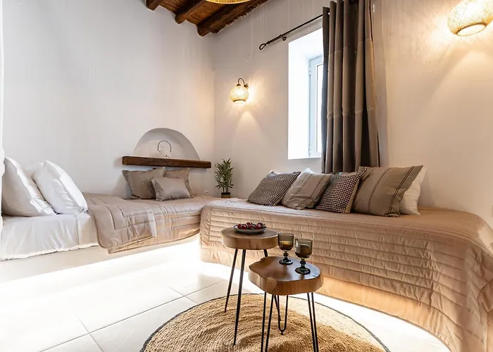 Yria Traditional House Holiday home