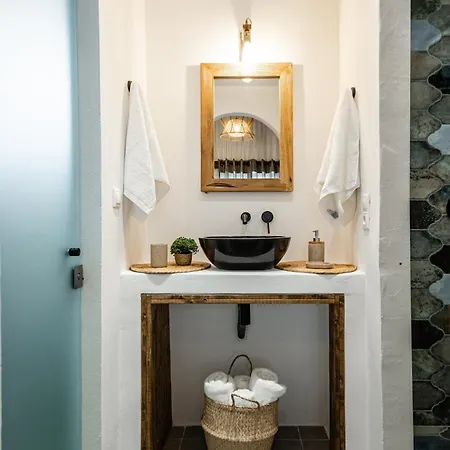 Yria Traditional House * Vívlos