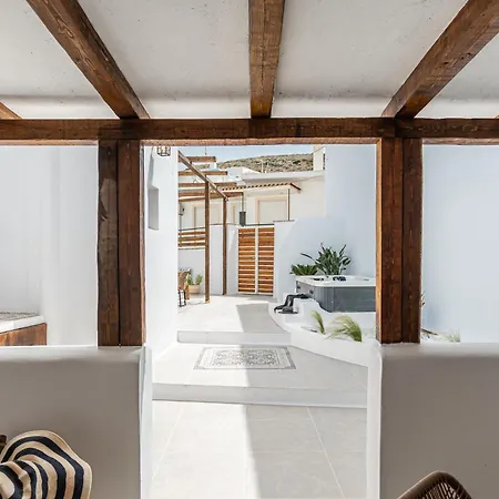 Сasa de vacaciones Yria Traditional House